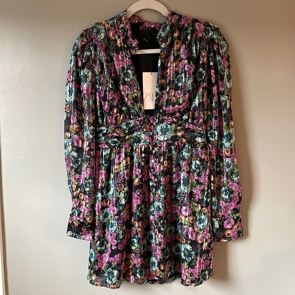 Beautiful flirty ZARA floral dress
